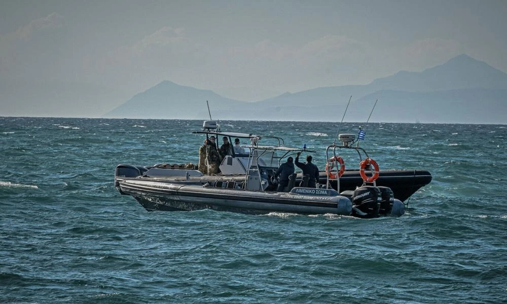 Θρίλερ στο ναυάγιο στην Λέσβο: Εντοπίστηκε η σορός ενός αγνοούμενου-Αγνοούνται ακόμη 12 άνθρωποι